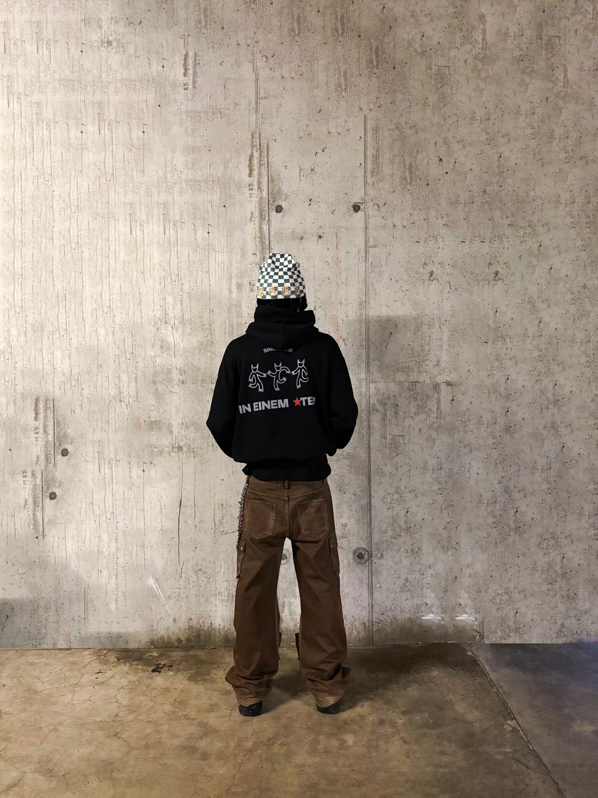 IEA ZIP UP HOODIE BLACK
