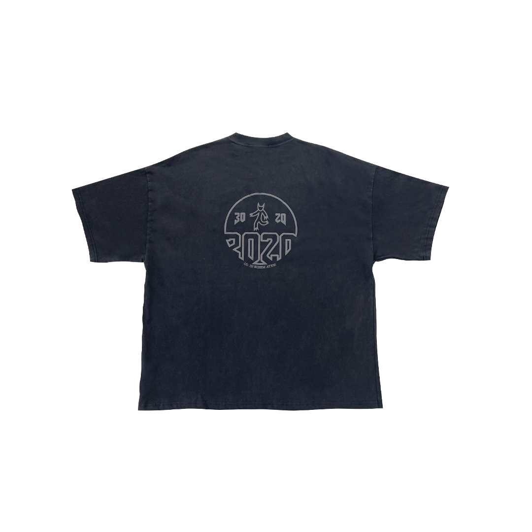 3020 C/O IN EINEM ATEM BLACK TEE