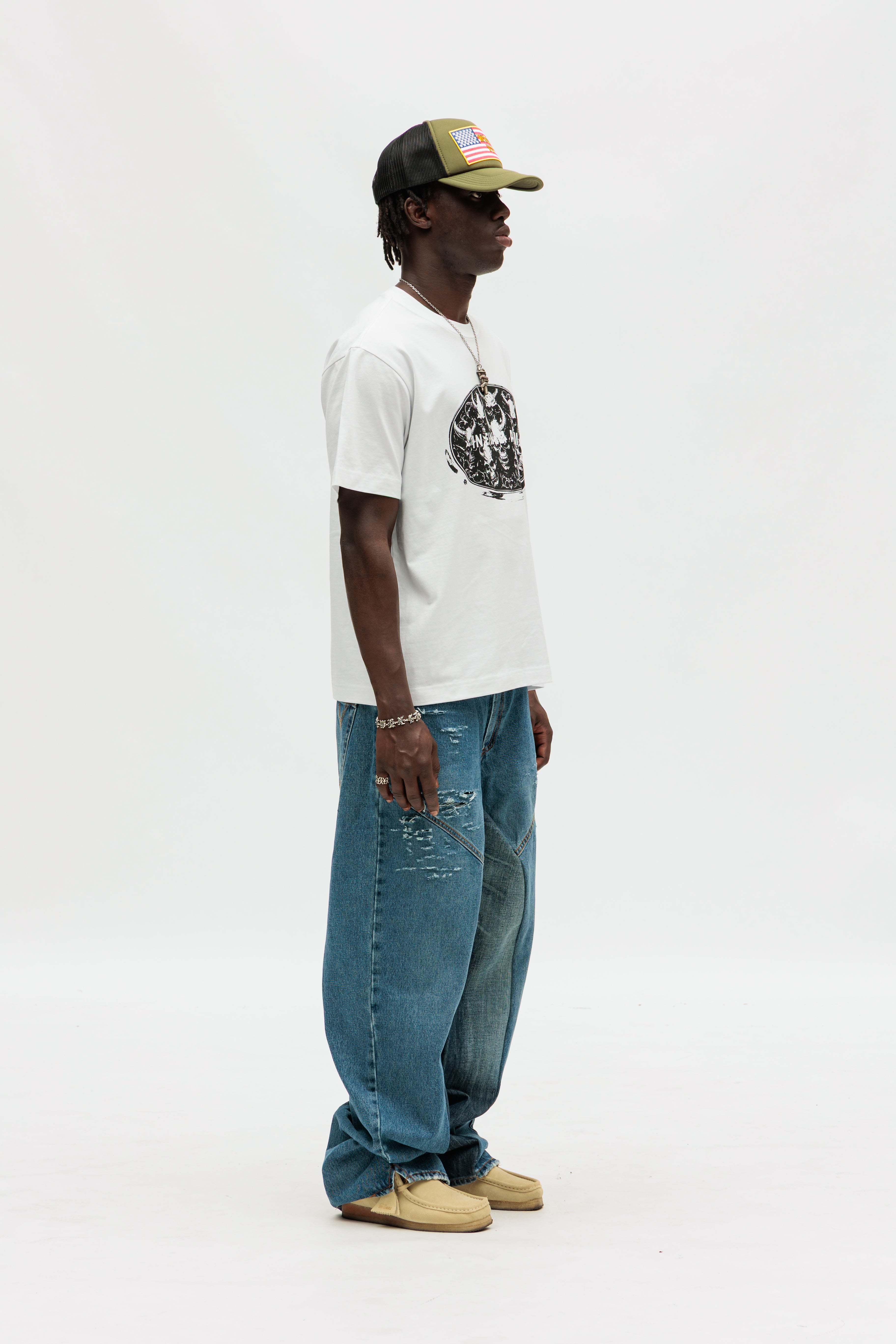 BUCKLE TEE