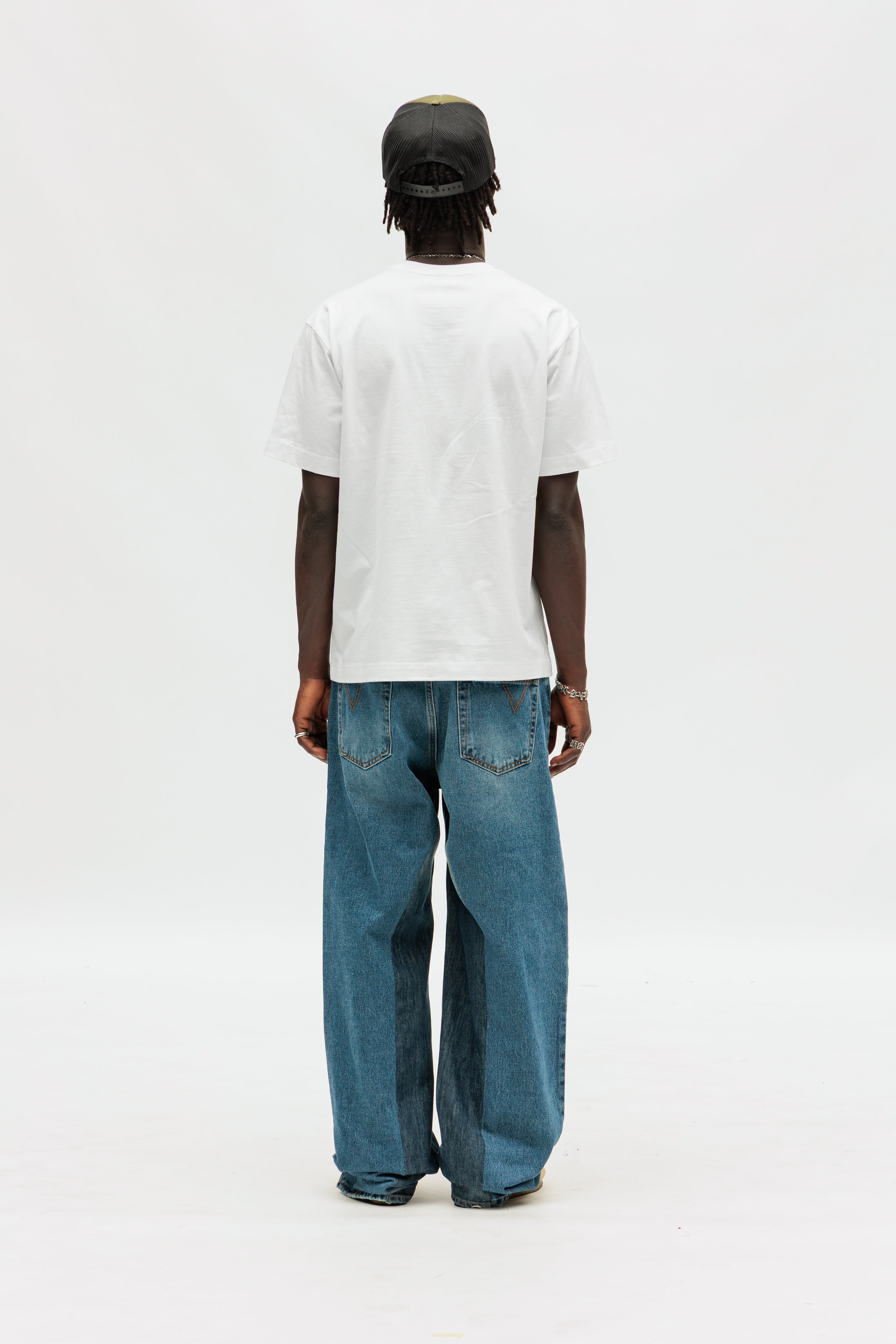 BUCKLE TEE